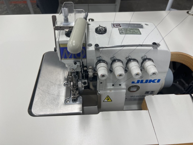 1052616-3 Sewing machine Juki MO-6814S