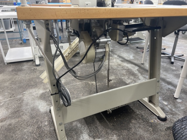 1052616-7 Sewing machine Juki MO-6814S