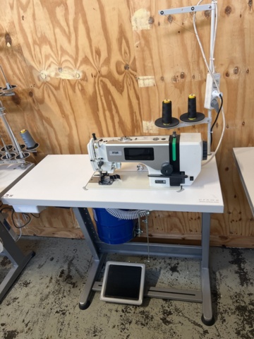 1116939-1 Sewing machine Zoje with table & pedal