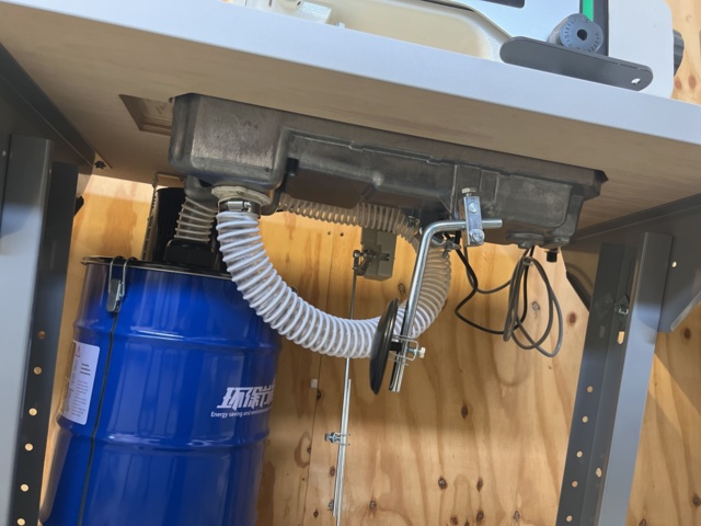 1116939-4 Sewing machine Zoje with table & pedal