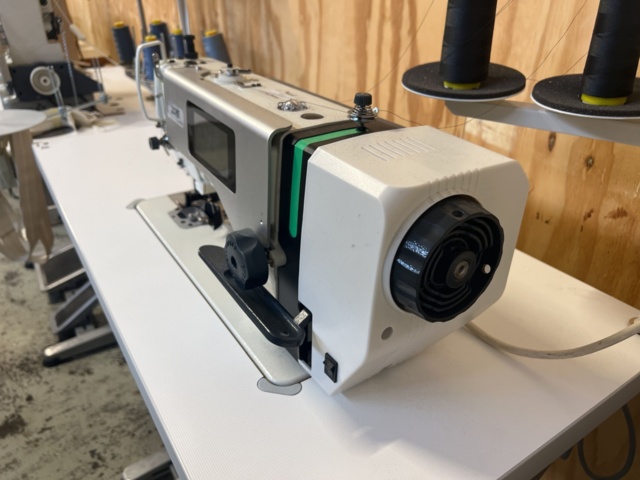 1116939-8 Sewing machine Zoje with table & pedal