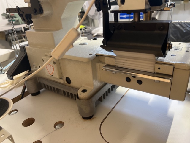 1116940-14 12 needle Sewing machine Zoje with table & pedals
