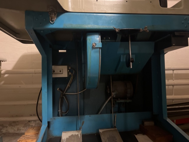 1116948-3 Sewing machine AMF with table & pedals