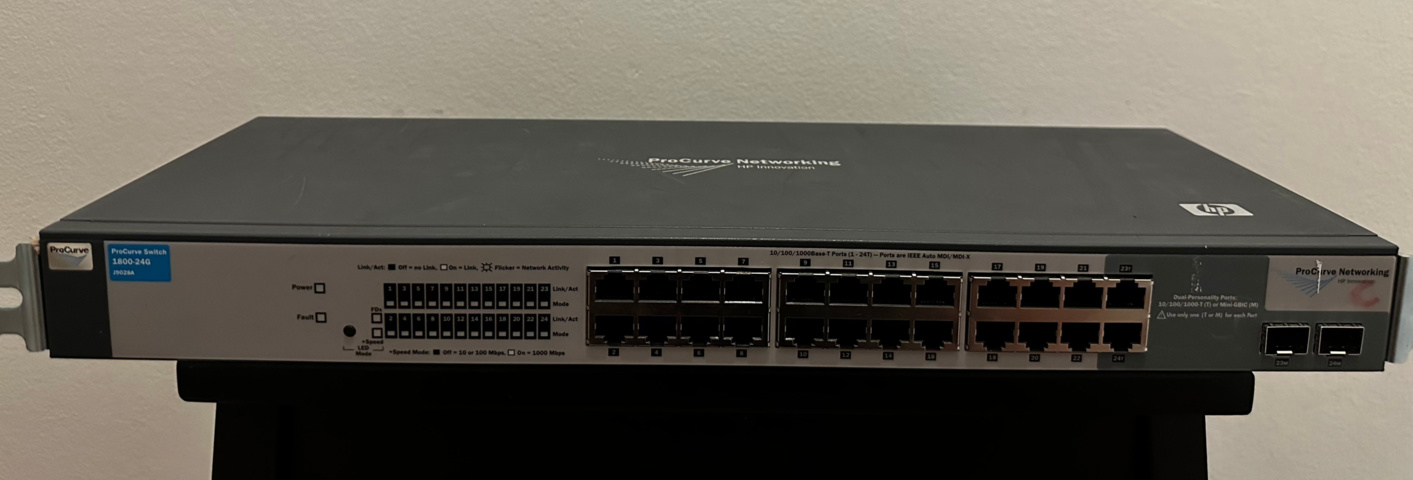 1125056-1 Switch HP ProCurve 1800-24G J9028A