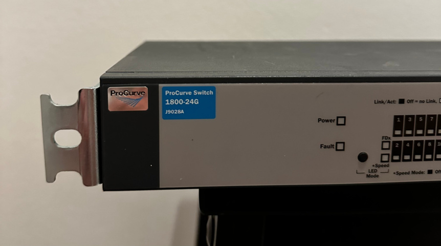 1125056-2 Switch HP ProCurve 1800-24G J9028A