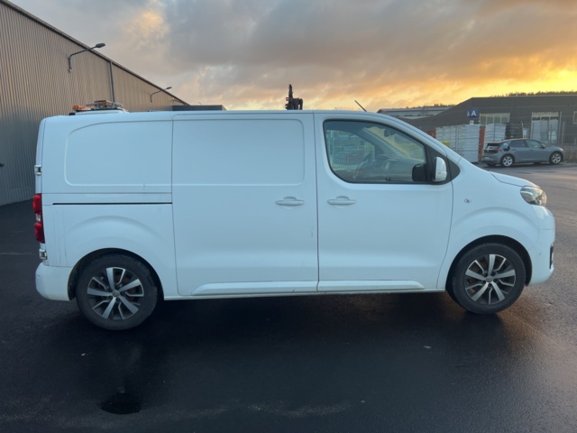 1117312-6 Toyota ProAce Van 1.6 D-4D - 2017