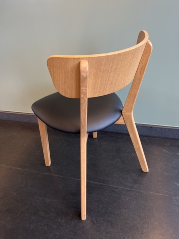 1057512-6 Dining room table & 8x chairs