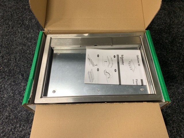 1125348-4 Floor box Schneider Electric INS51044