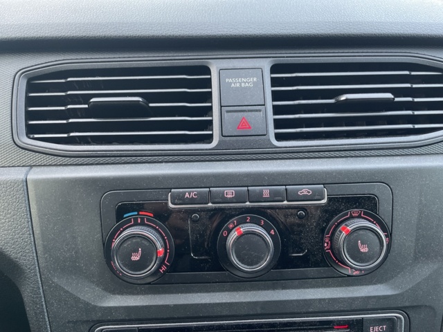 1116516-15 Volkswagen Caddy Van 2.0 TDI BlueMotion - 2018