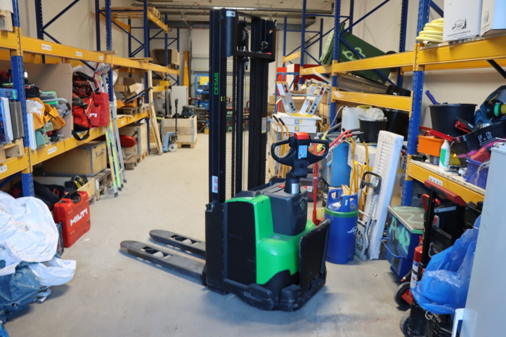 1034052-1 Stacker Cesab S212 (-20)