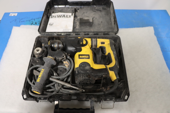 1034201-6 Hammer drill Dewalt D25324
