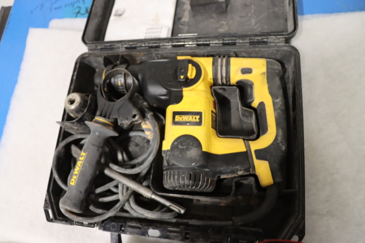 1034201-2 Hammer drill Dewalt D25324