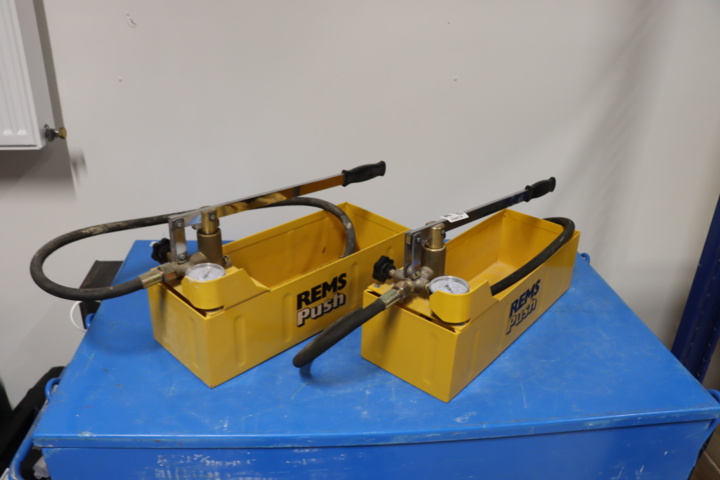 1034214-1 2 Rems test pressure pumps