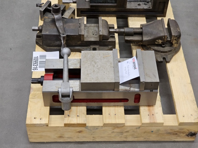 1099316-2 5 machine vises in different sizes