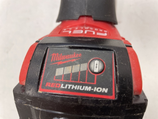 998995-7 Roundabout Milwaukee.