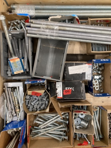 1126046-2 Assortment with bolt and threaded rod etc