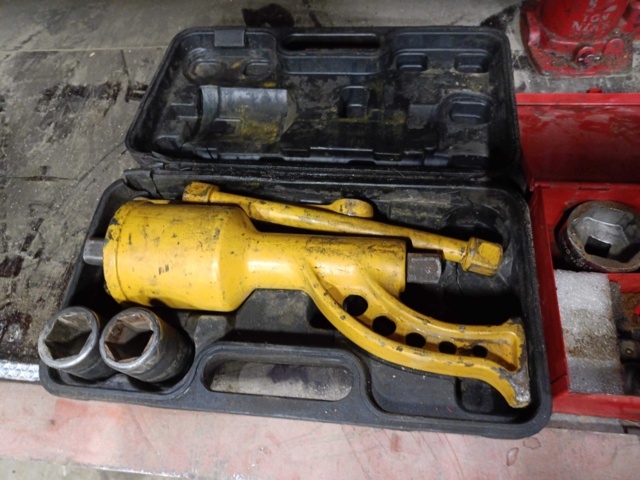 1000080-6 Column Jack, Torque Converter & Sleeve Kit