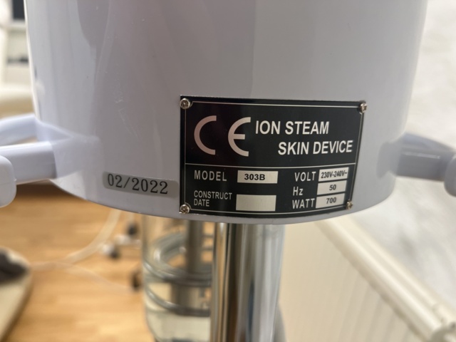 1052925-4 Steam machine ION Steam Skin device 303B -2022