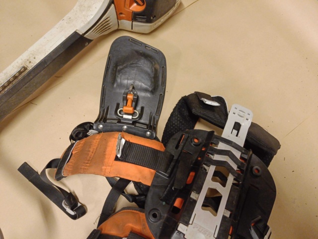 887849-4 Clearing saw Stihl FC460C year m. -22 incl. Stihl Xtreem harness