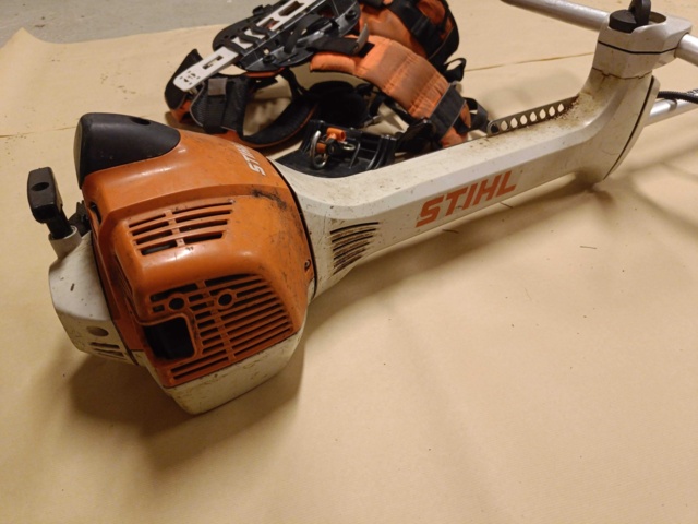 887849-9 Clearing saw Stihl FC460C year m. -22 incl. Stihl Xtreem harness