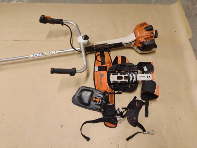 887851-2 Clearing saw Stihl FC460C year m. -23 incl Stihl Xtreem harness