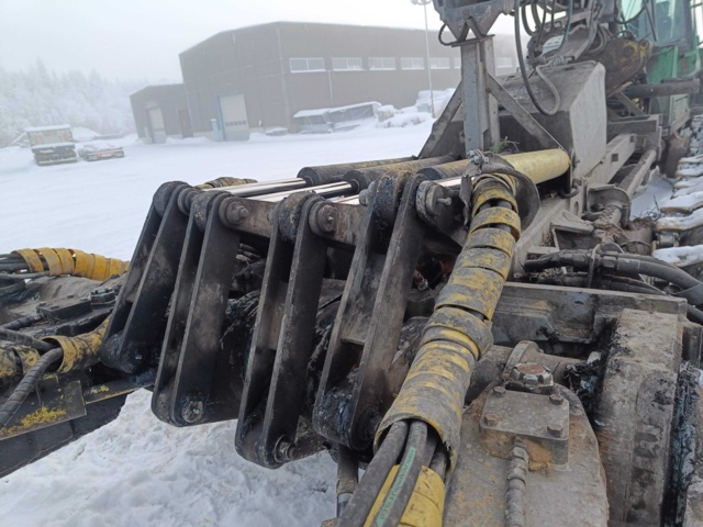 1000078-123 Tiller John Deer 1710D -2007