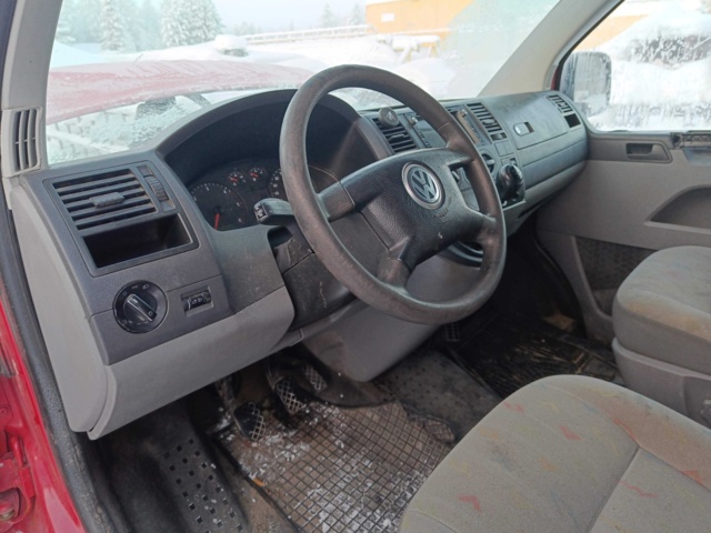 1000070-79 Volkswagen Transporter Double cab T28 2.5 TDI -2007