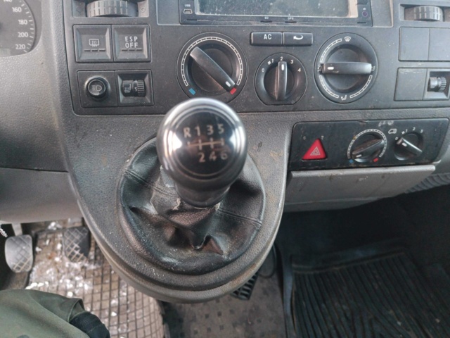 1000070-89 Volkswagen Transporter Double cab T28 2.5 TDI -2007