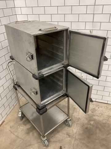 1062020-6 2 st. värmeskåp/Cateringboxar på vagn SDX