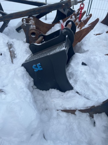 1069365-1 SE Equipment Backhoe 101490 Teeth S60 650L 1270-2022