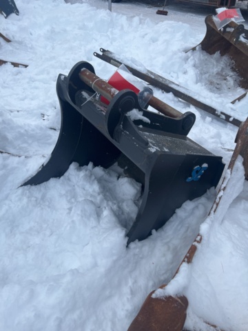 1069365-3 SE Equipment Backhoe 101490 Teeth S60 650L 1270-2022