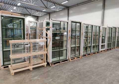 Windows and building materials from the manufacturing industry