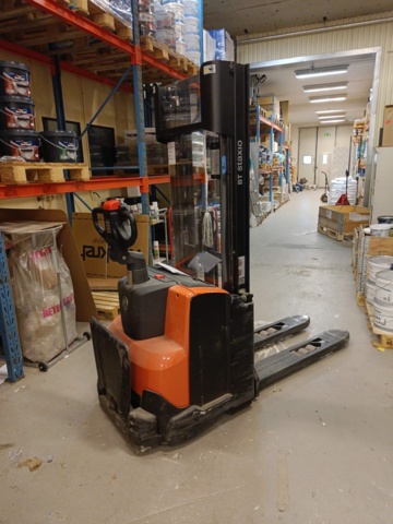 1000132-3 Track stacker BT Staxio -2013