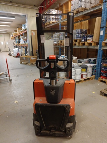 1000132-4 Track stacker BT Staxio -2013