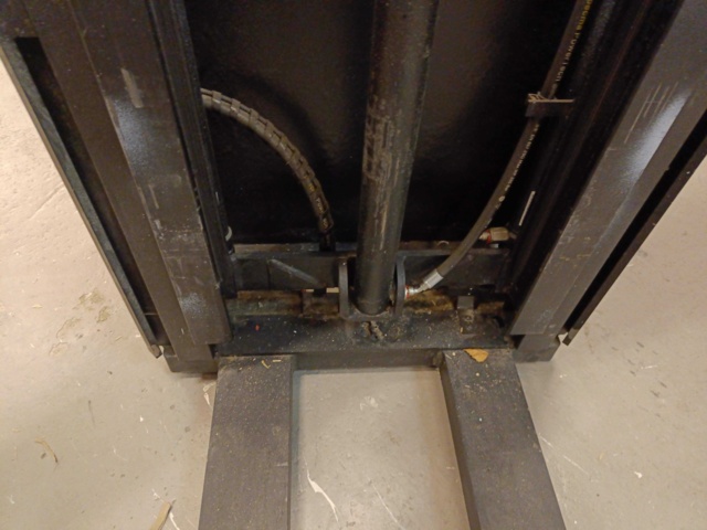 1000132-28 Track stacker BT Staxio -2013