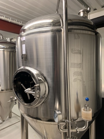 1065269-2 CCV tank Nilssons Industriservice 1000 liters - 2015