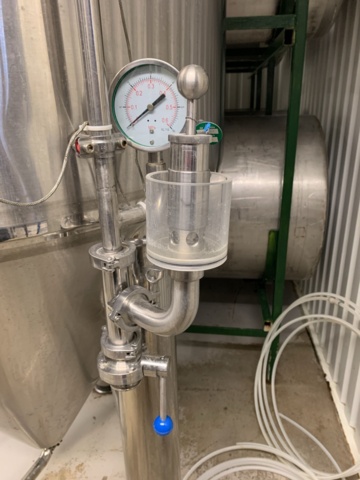 1065276-5 CCV tank Nilssons Industriservice 1000 liters - 2014