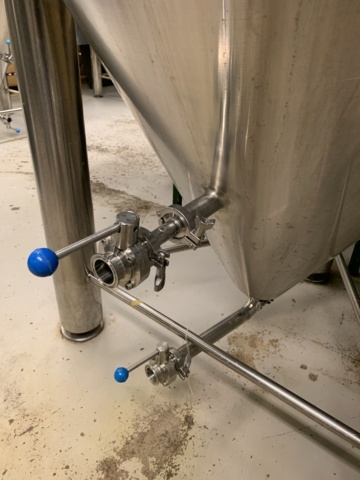 1065276-6 CCV tank Nilssons Industriservice 1000 liters - 2014