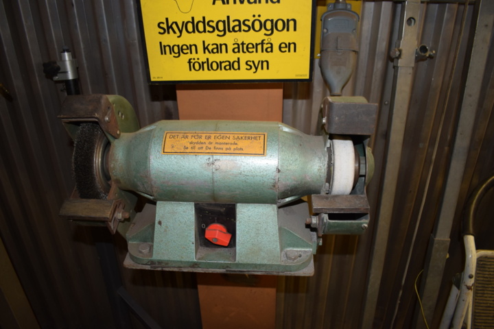 1004748-1 Bench grinder