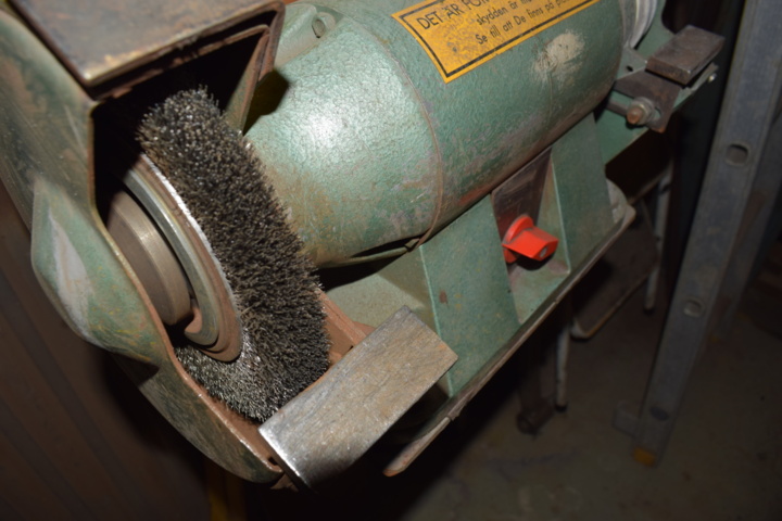 1004748-2 Bench grinder