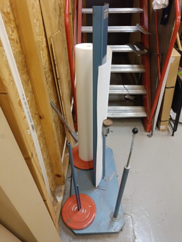 1000195-3 Trolley with length gauge for the fiberglass wallpaper