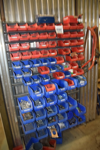 1004781-1 Wall-mounted screw assortment trays