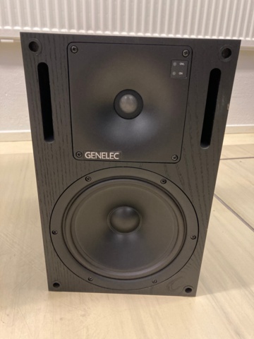 1127936-9 Genelec 1031A kaiuttimet ja 1092A subbari