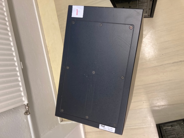 1127936-17 Genelec 1031A kaiuttimet ja 1092A subbari