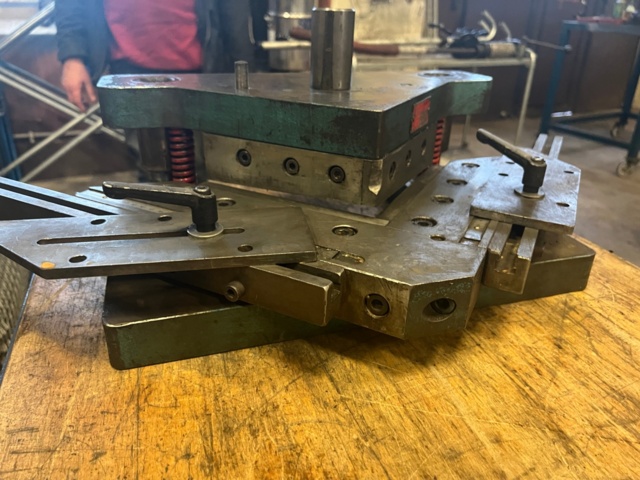 1127516-1 Corner cutting tool Runå H2-A