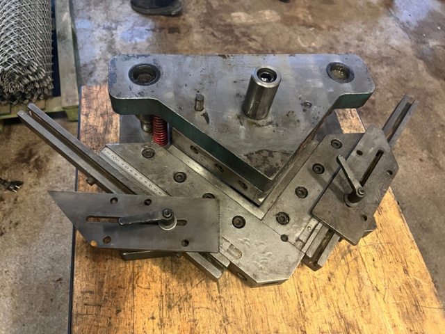 1127516-2 Corner cutting tool Runå H2-A