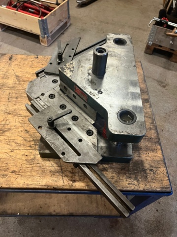 1127516-4 Corner cutting tool Runå H2-A