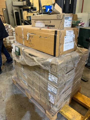 1127994-4 Större parti med lysrör - Philips / Sylvania