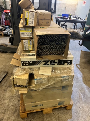 1127994-5 Större parti med lysrör - Philips / Sylvania