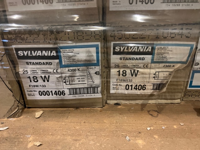 1127994-7 Större parti med lysrör - Philips / Sylvania